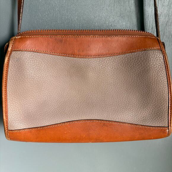 Vintage DOONEY & BOURKE Two Tone Brown Zip Medium Leather Crossbody Purse Bag - Picture 5 of 16